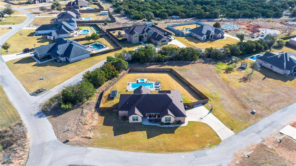 109 Garrett,  Tuscola,  TX 79562