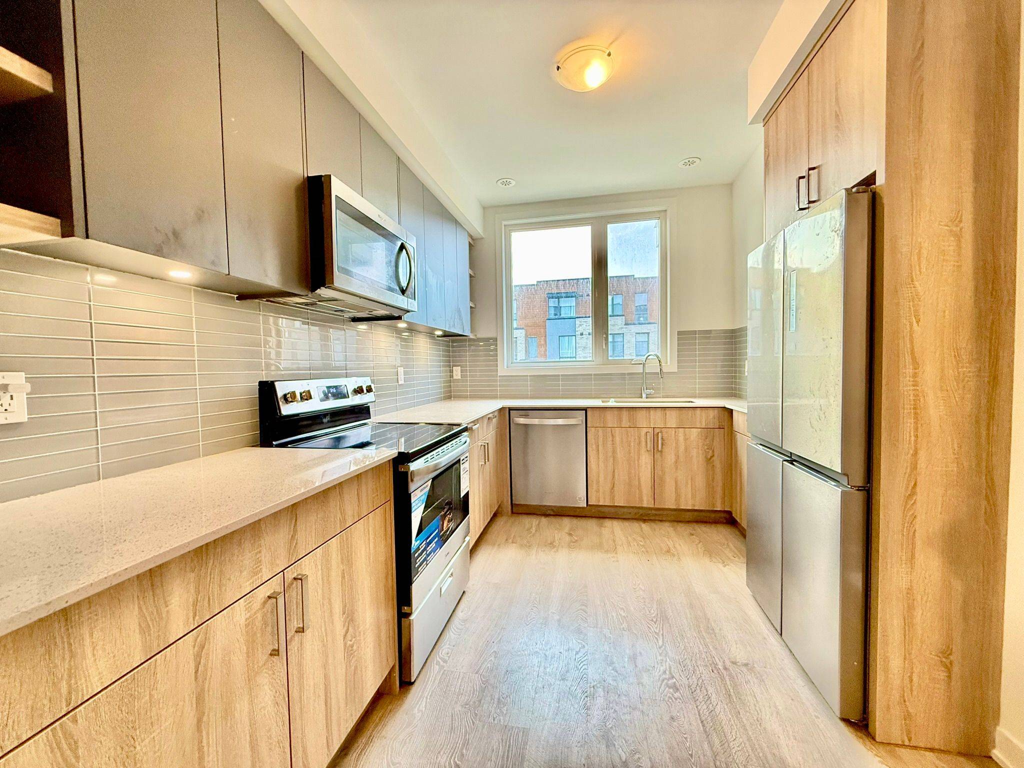 Toronto C04, ON M6A 0E2,117 Green Gardens BLVD