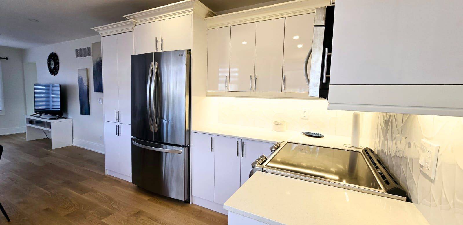 Toronto E03, ON M4J 3Z3,74 St Hubert AVE
