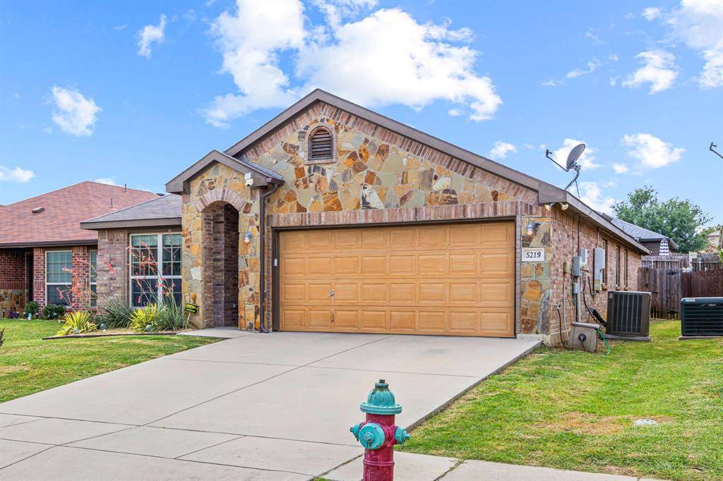 Haltom City, TX 76117,5219 Westgrove Boulevard