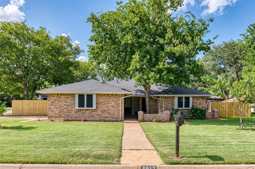 6817 Stillmeadows Circle S, North Richland Hills, TX 76182