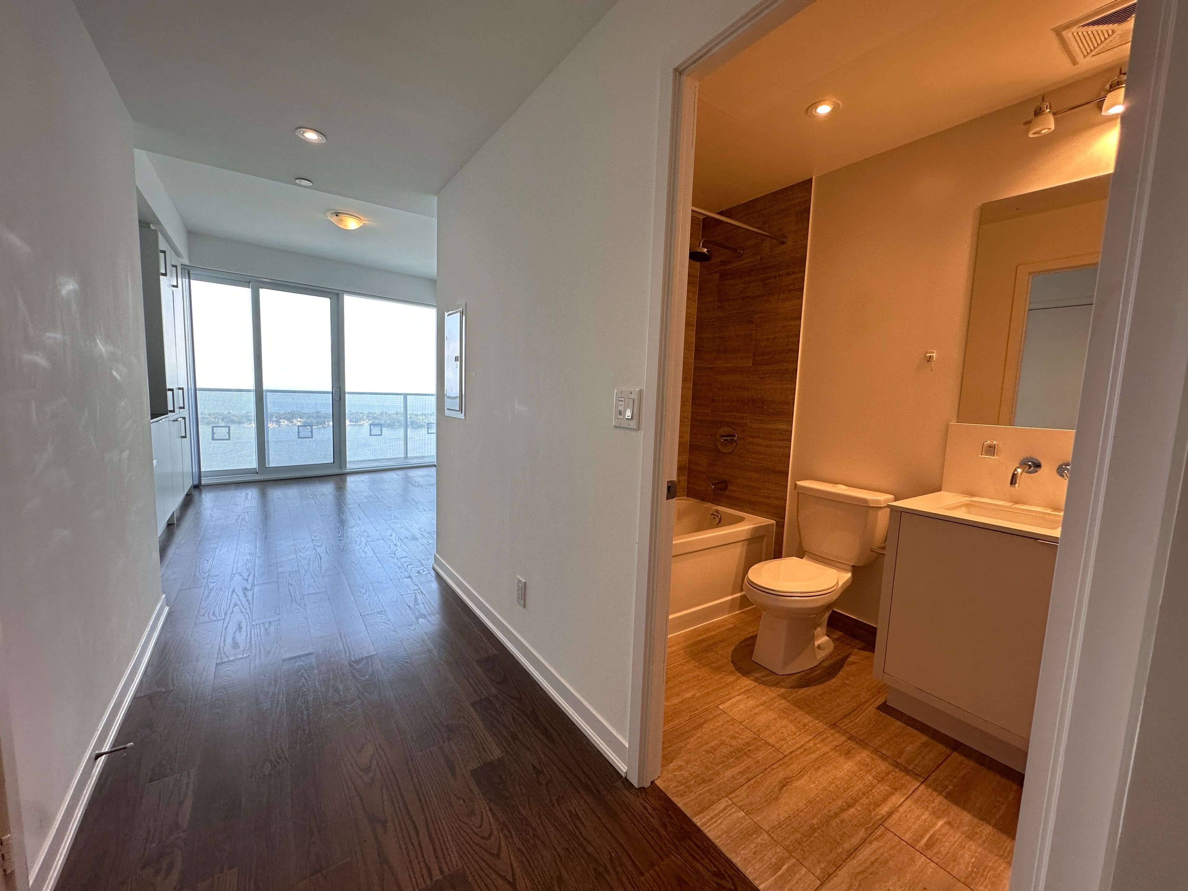 Toronto C01, ON M5J 1B7,100 Harbour ST #5608