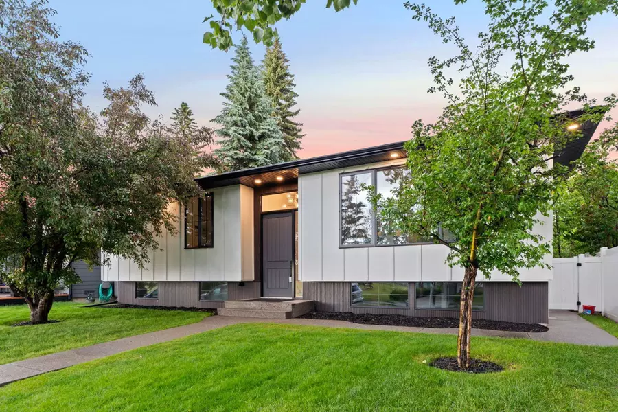 10404 Maplemont RD Southeast, Calgary, AB t2j 1w4