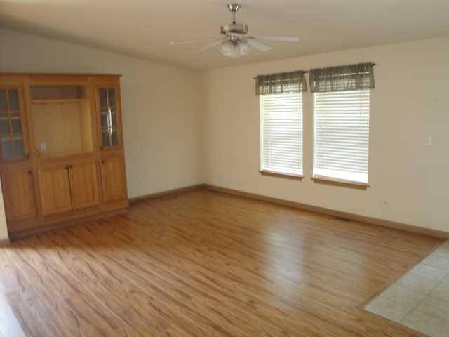 Lethbridge, AB T1K 7J3,3011 32 AVE S