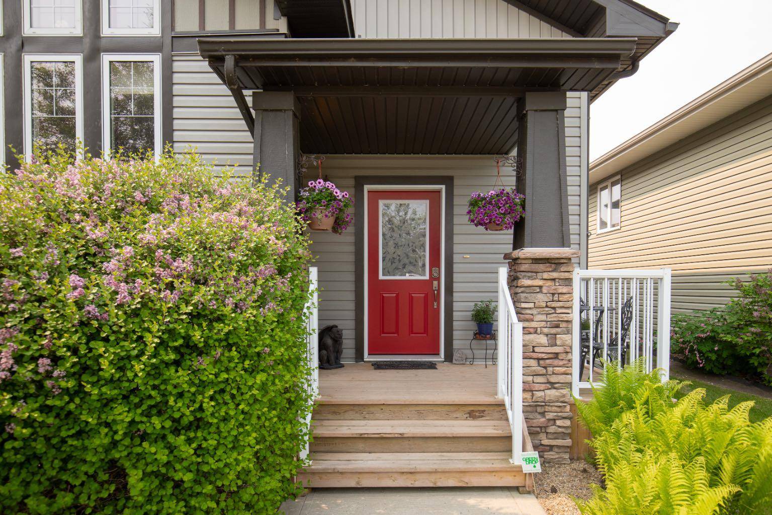 37 Regatta WAY, Sylvan Lake, AB T4S 0E8