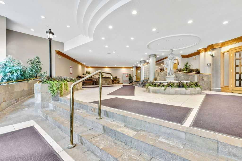 Calgary, AB T3E 7G7,200 Lincoln WAY Southwest #310