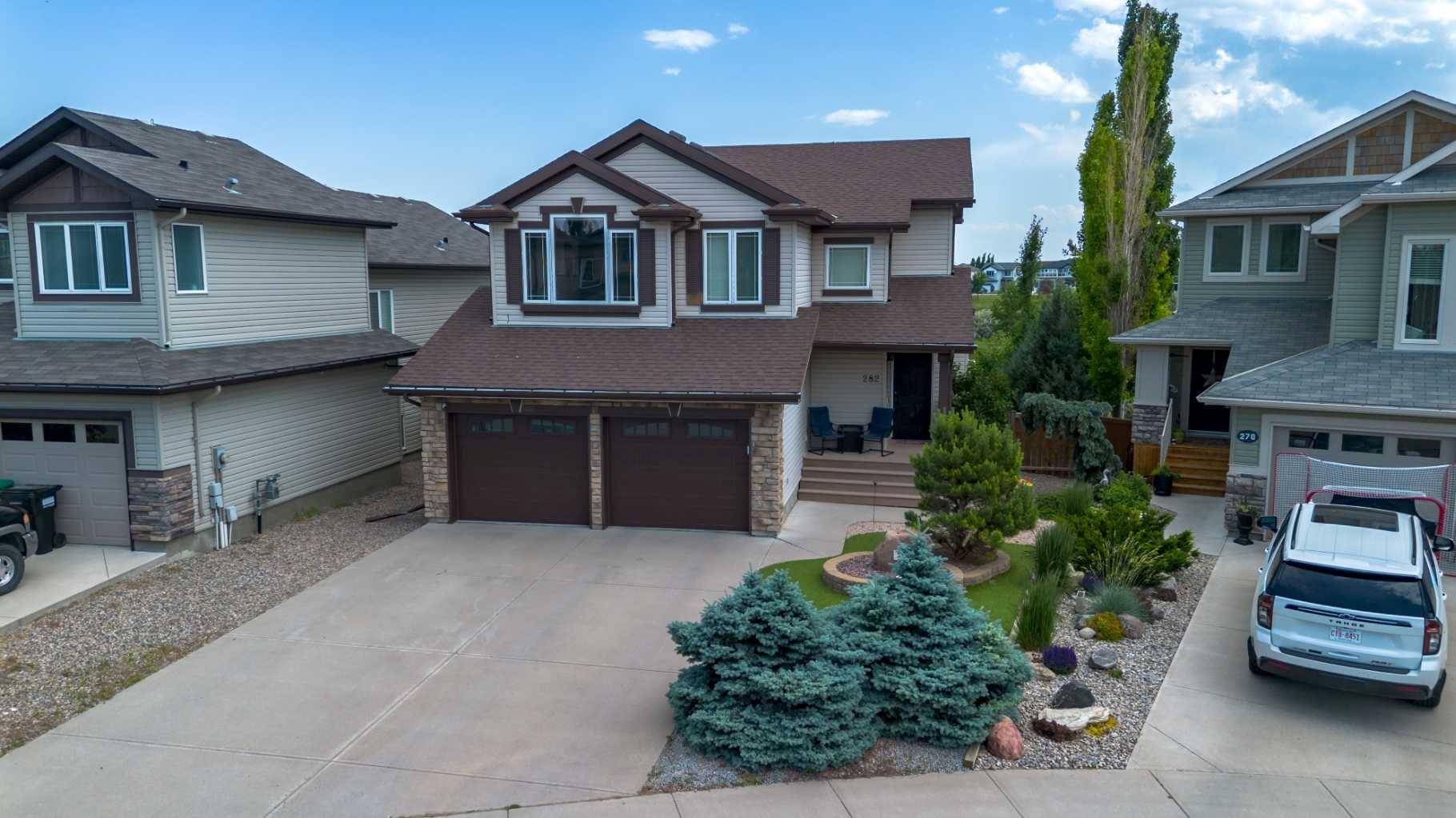 Lethbridge, AB T1J 5B5,282 Firelight CRES W