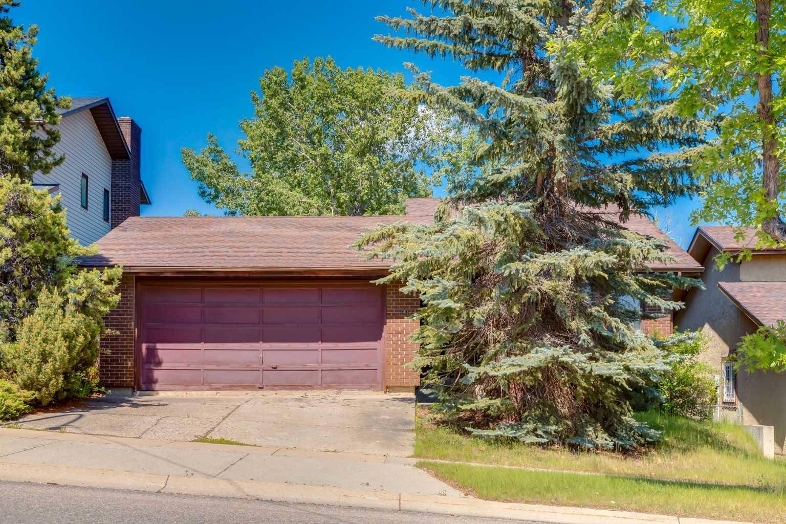 300 Edgehill DR NW, Calgary, AB T3A 2S3