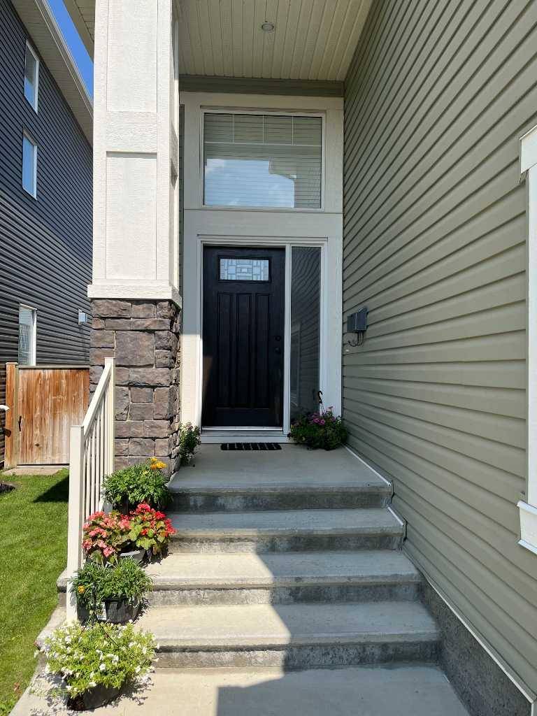 Lethbridge, AB T1K 5V5,295 Sixmile RDG S