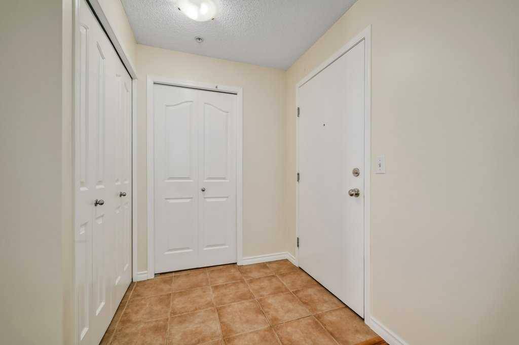 Calgary, AB T2Z 0E6,10 Prestwick Bay Southeast #1319