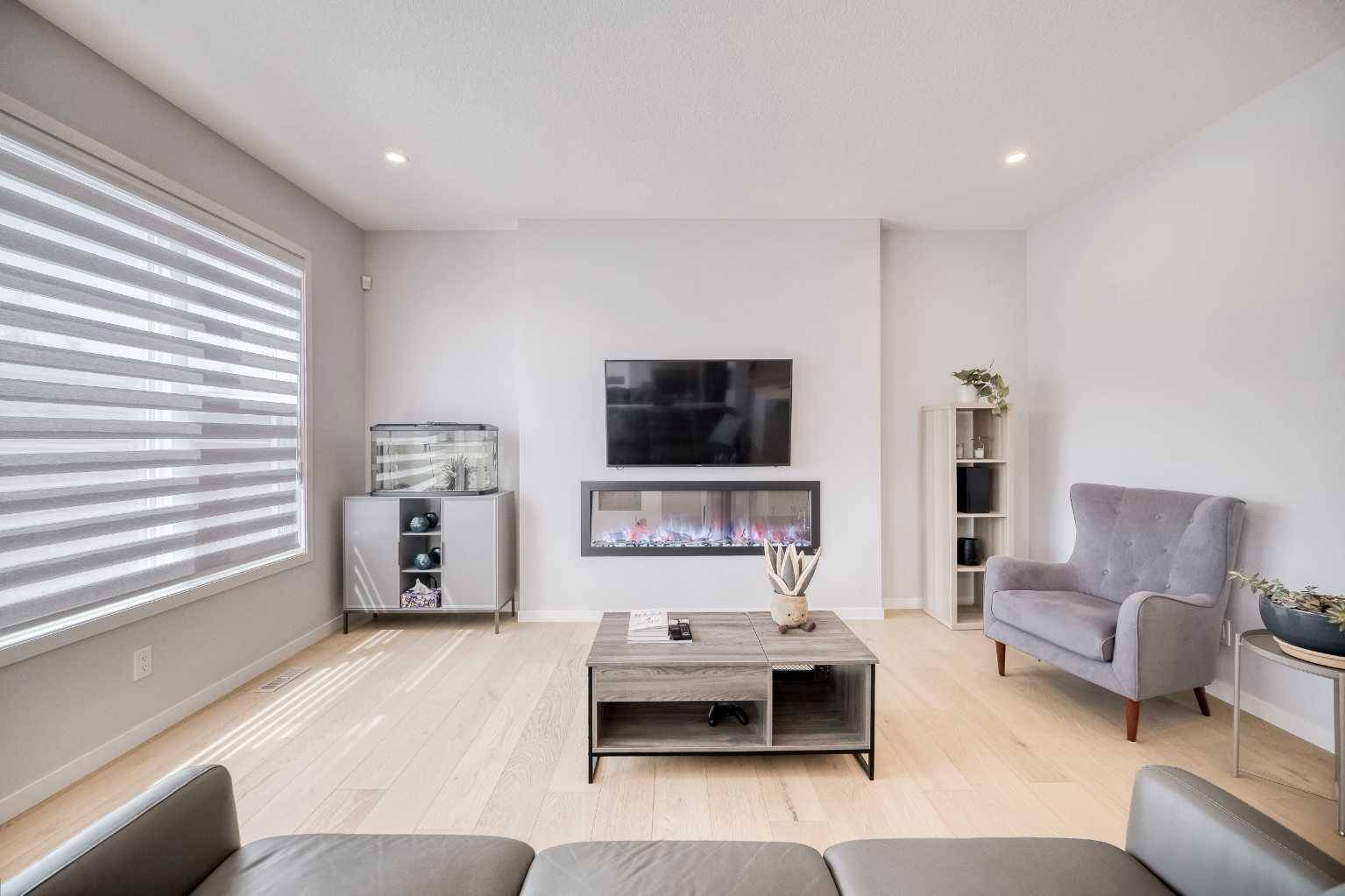 Calgary, AB T3P 1W3,156 Ambleside CRES NW