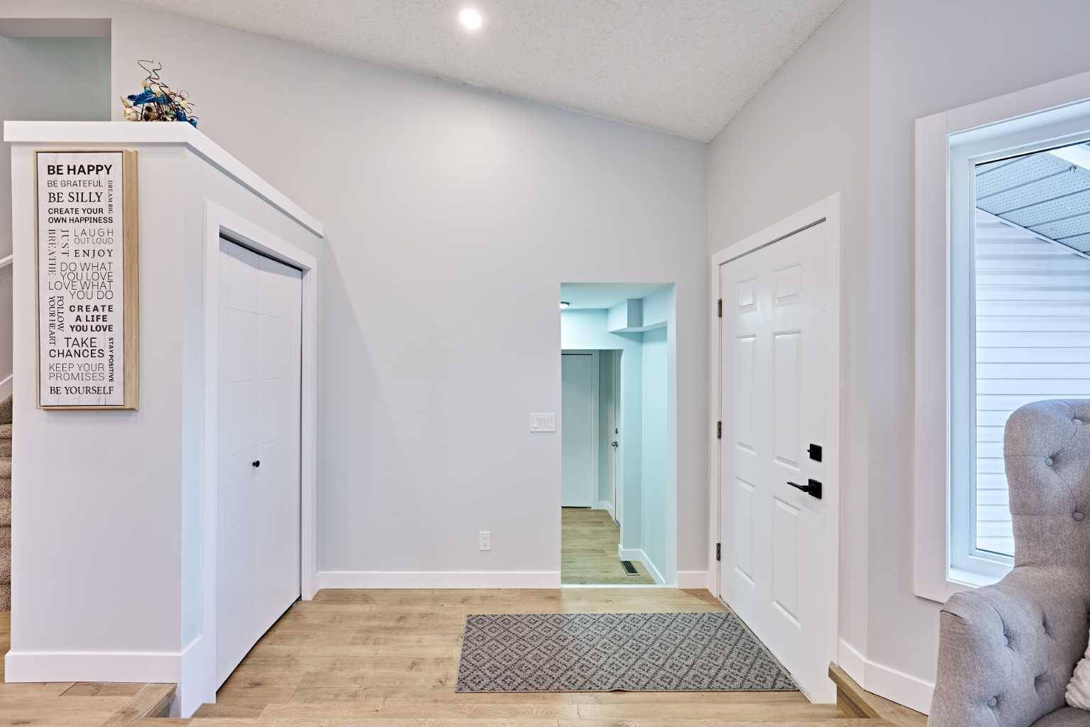 Calgary, AB T3G 2Y3,275 Hawkwood BLVD Northwest
