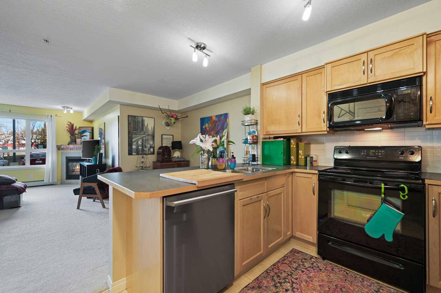 Calgary, AB T2K 0K5,8200 fourth ST NE #126