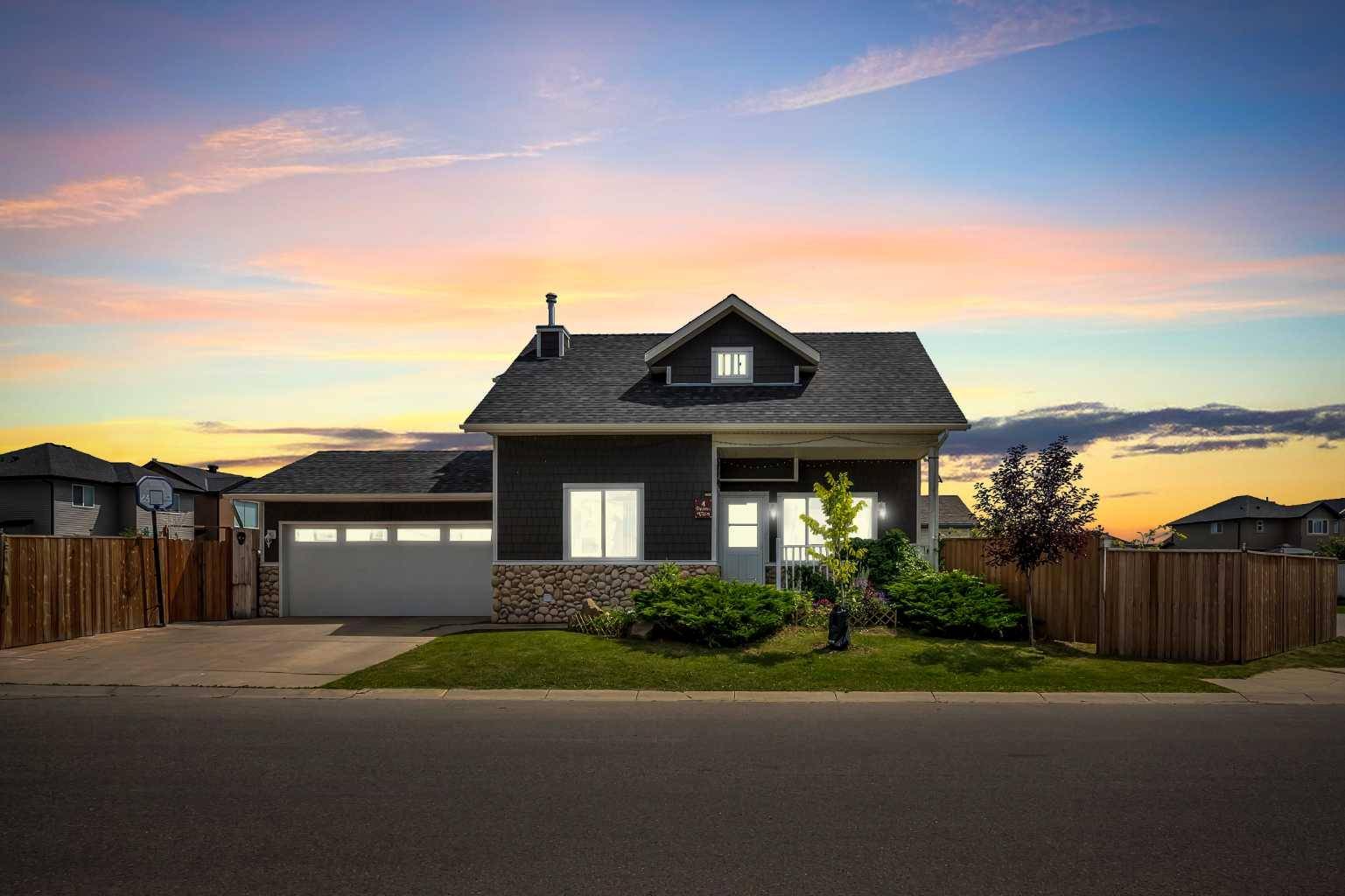 Calgary, AB T3J 4A5,4 Saddlecreek TER NE
