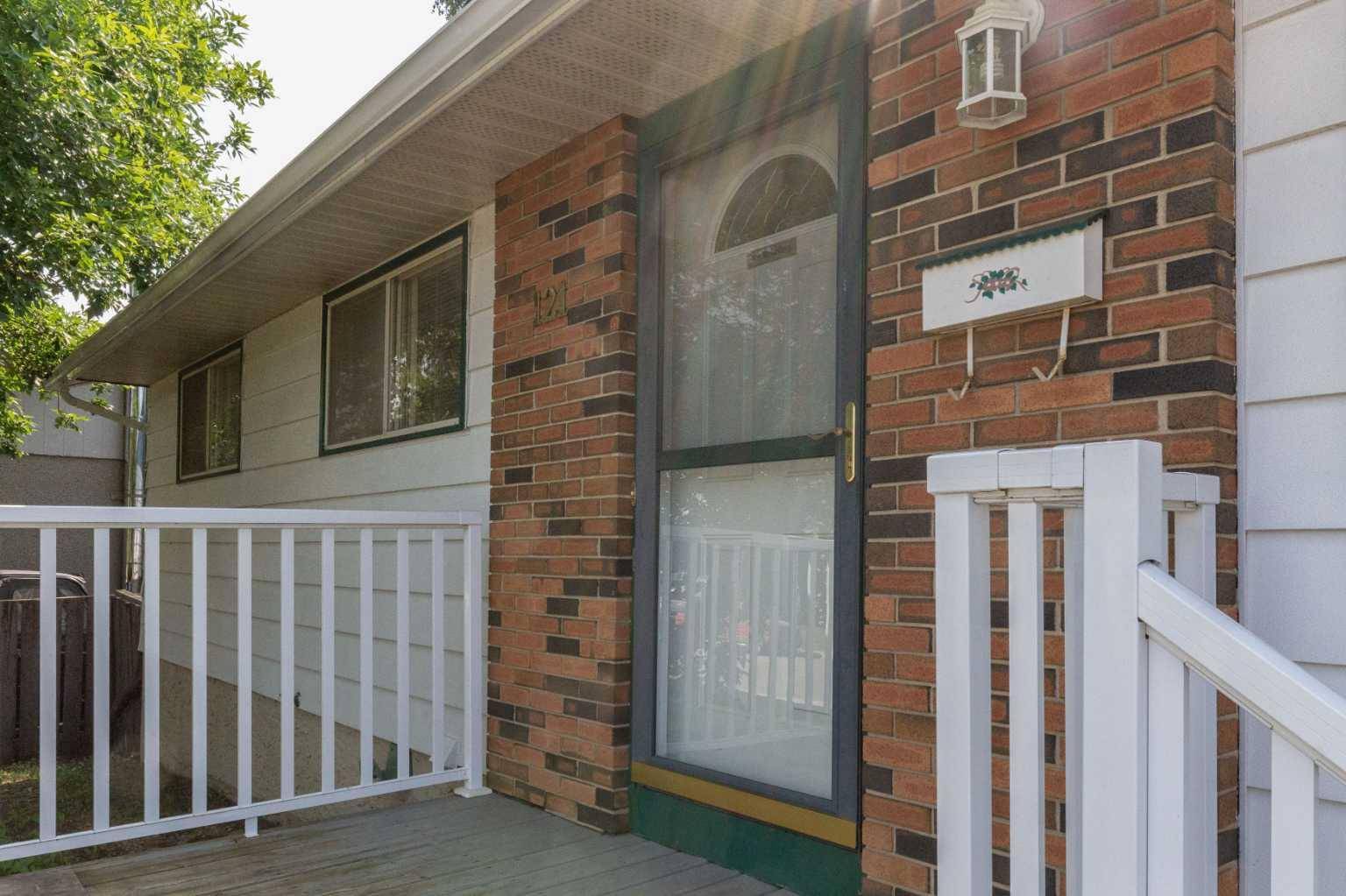 Fort Mcmurray, AB T9H 2T3,121 Beale CRES
