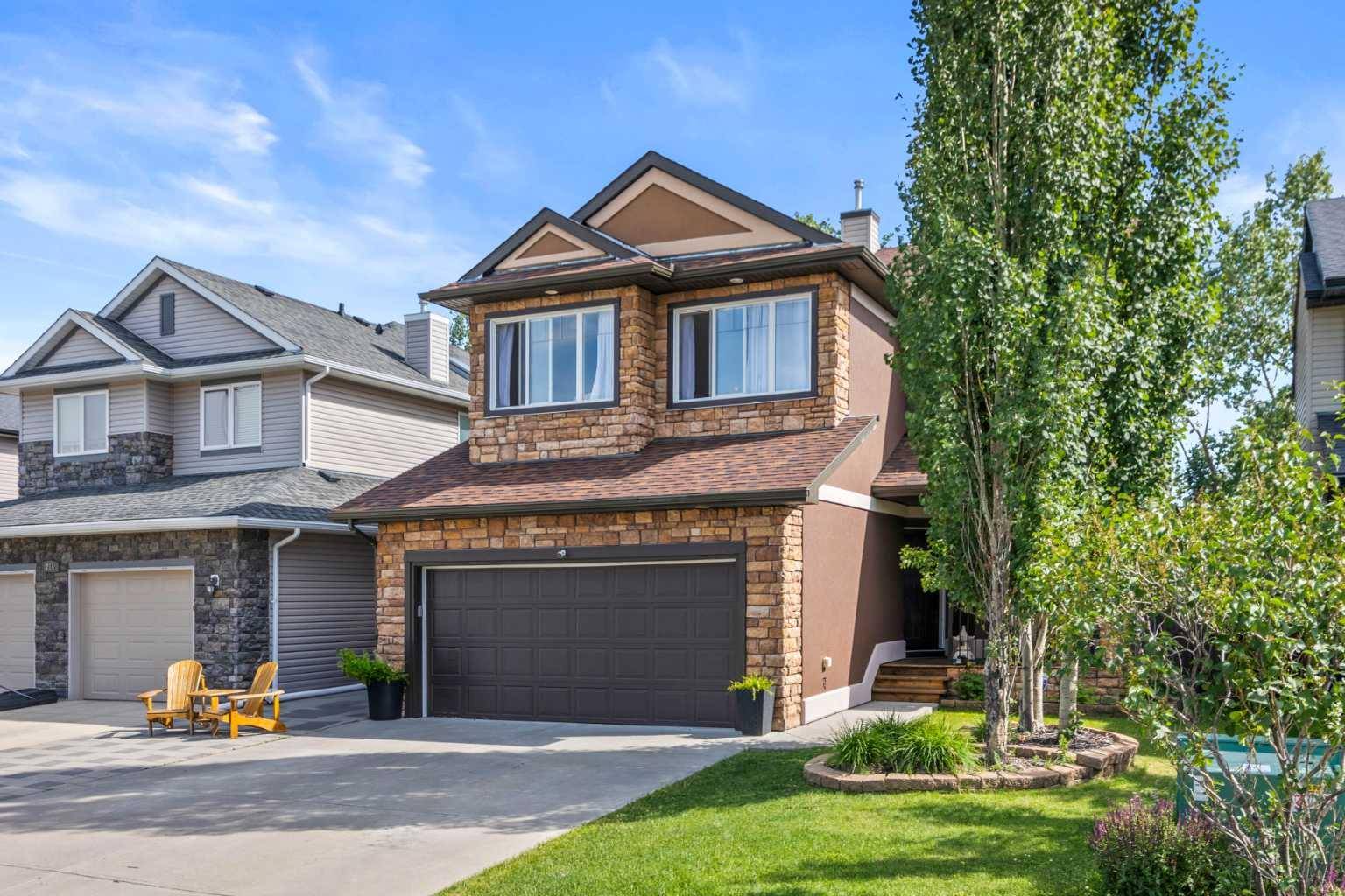 Okotoks, AB T1S2N4,212 Crystal Green PL
