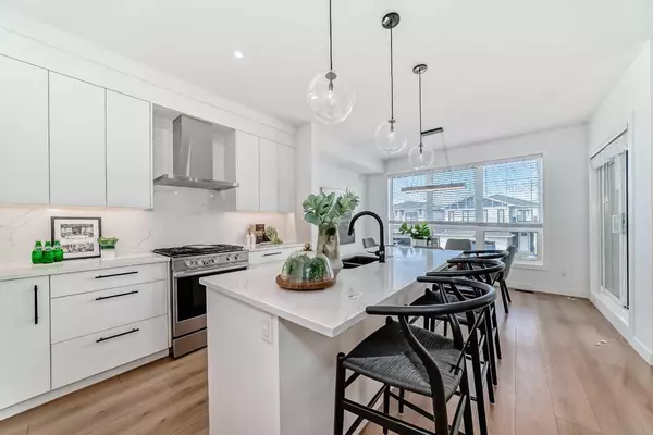 Calgary, AB T3H 6E1,7820 Spring Willow DR Southwest #239
