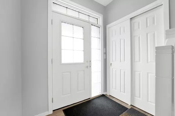 Calgary, AB T2X 4X5,73 Yorkville TER SW