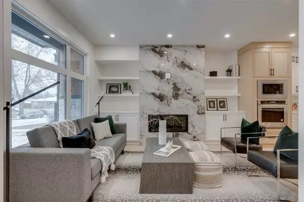 Calgary, AB T3E 2Y5,2812 35 ST Southwest