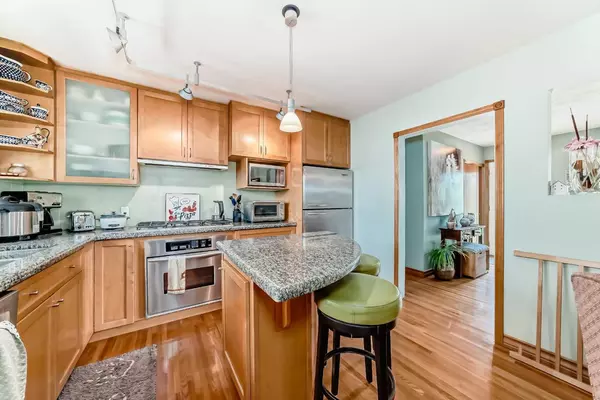 Calgary, AB t3c3k5,52 Windermere RD SW