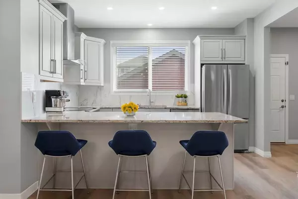 Calgary, AB T3M 3A1,237 Masters RD Southeast