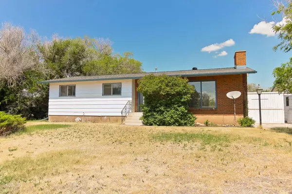 92 2nd Avenue North, Dunmore, AB T1B 0K3