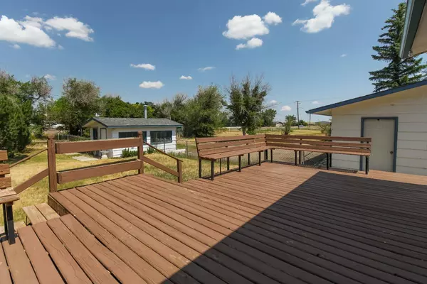 Dunmore, AB T1B 0K3,92 2nd Avenue North