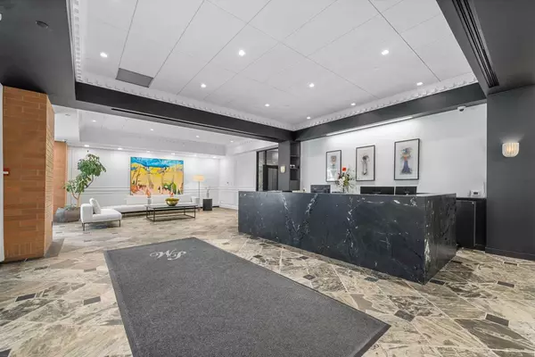 Calgary, AB T2P 3T9,1100 8 AVE Southwest #604