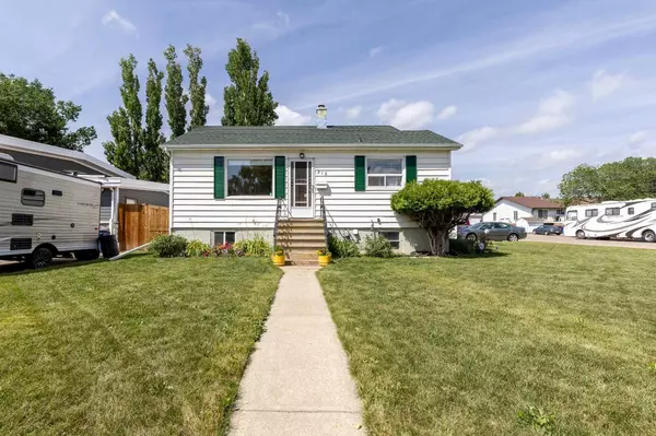 315 Dieppe BLVD South, Lethbridge, AB T1H 4W6