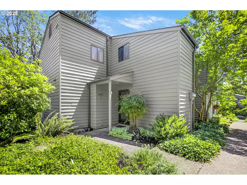 4427 Fox Hollow RD #1, Eugene, OR 97405
