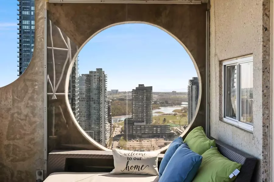 221 6 AVE SE #2902, Calgary, AB T2G 4Z9