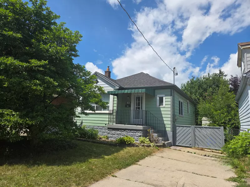 158 East 24th ST #Main, Hamilton, ON L8V 2Y3
