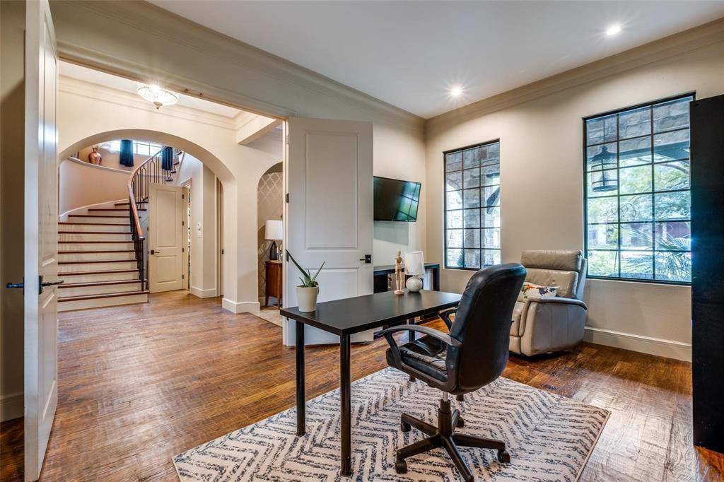Dallas, TX 75214,6250 Goliad Avenue