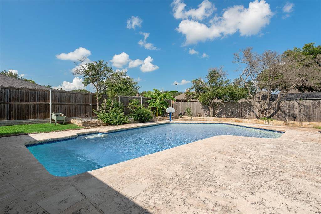 Mesquite, TX 75149,922 Lakeshore Drive