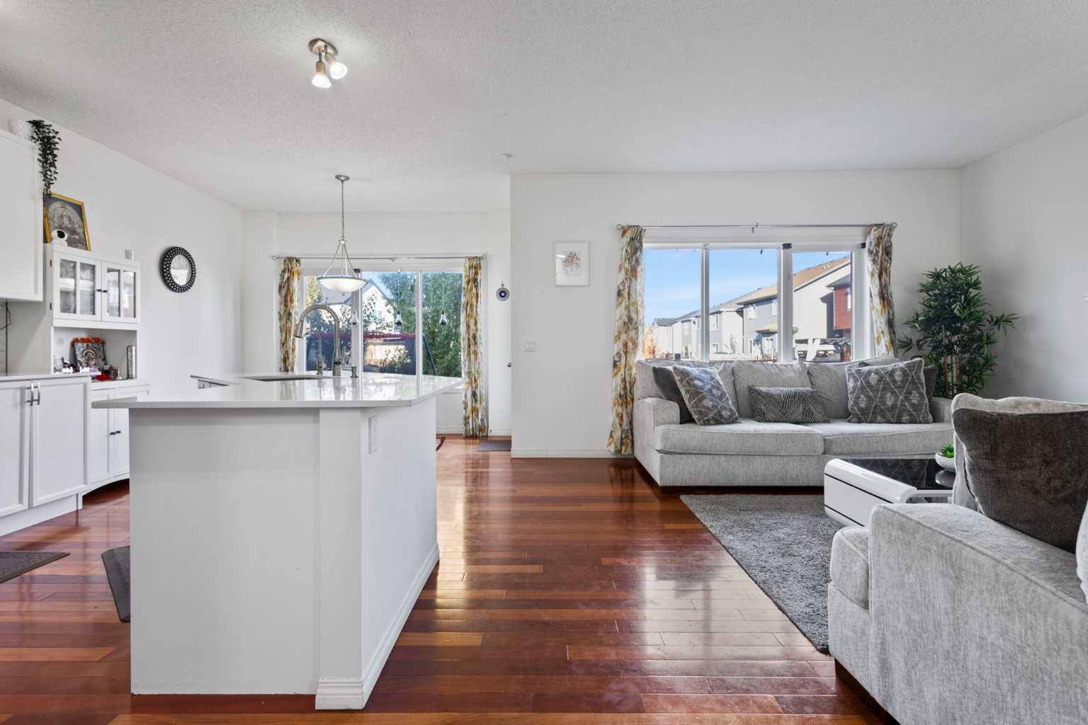 Calgary, AB T2Z 0G7,34 Copperstone RD SE