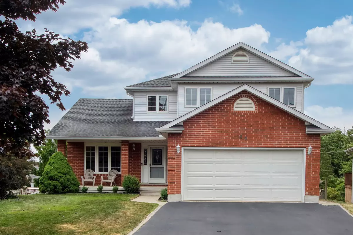 Kitchener, ON N2B 3V2,44 Tami CT