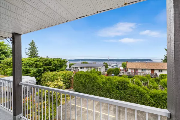 695 Upland Dr #4, Campbell River, BC V9W 2A7