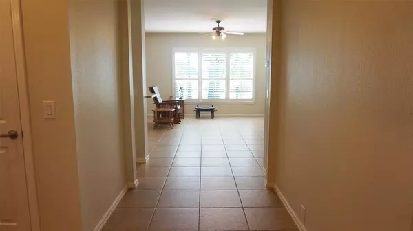 Denton, TX 76210,6817 Algarve Drive