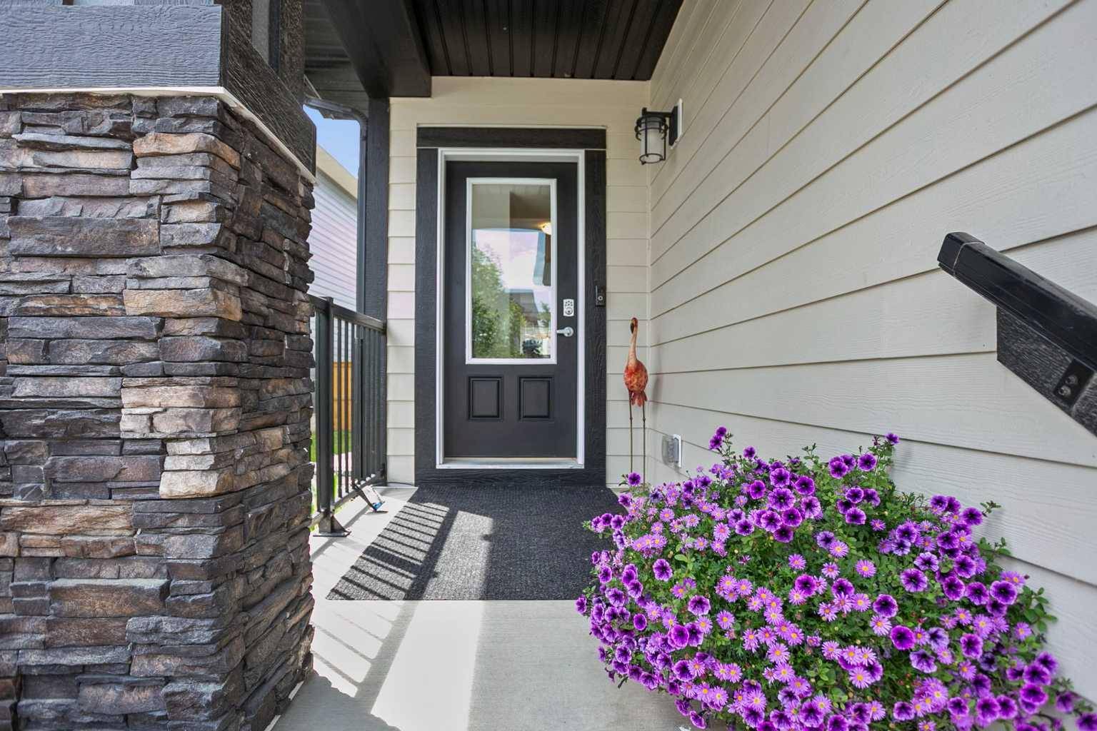 Calgary, AB T3M 2X4,74 Magnolia TER SE