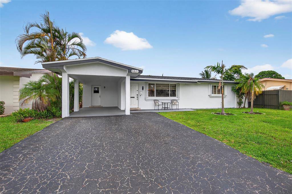 8821 NW 11th Ct, Pembroke Pines, FL 33024