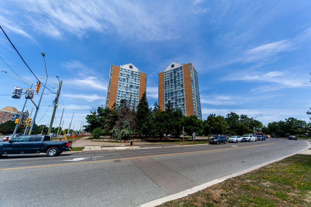 Mississauga, ON L4Z 3L6,35 Trailwood DR #2117