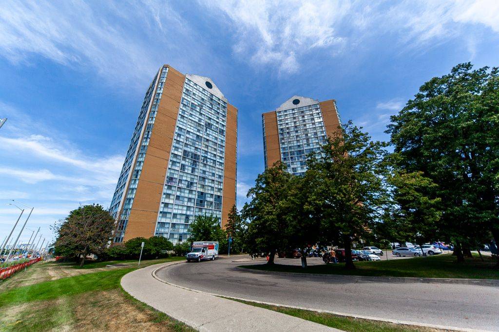 Mississauga, ON L4Z 3L6,35 Trailwood DR #2117