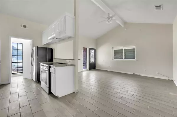 White Settlement, TX 76108,405 S Las Vegas Trail