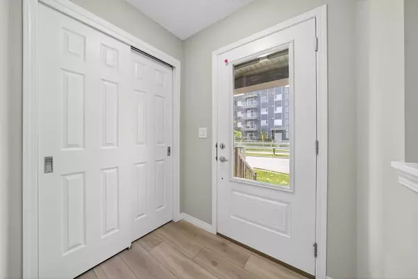 Calgary, AB T3P 1N5,1526 Carrington BLVD NW