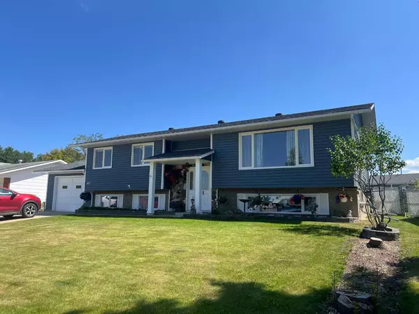 811 7 st, Fox Creek, AB T0H1P0