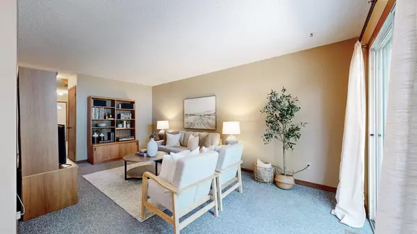 Oshawa, ON L1J 7X6,169 Adele CRES