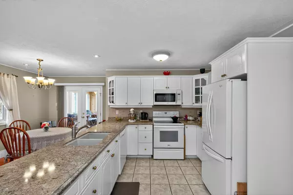 Penetanguishene, ON L9M 2J1,64 James ST