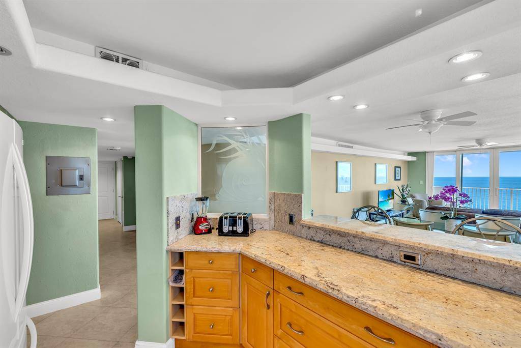 Boca Raton, FL 33432,3000 S Ocean #1106