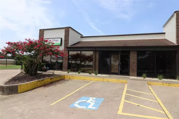 Lewisville, TX 75057,911 N Mill Street #911