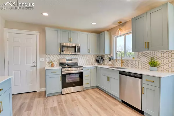 Colorado Springs, CO 80915,1734 Sawyer WAY